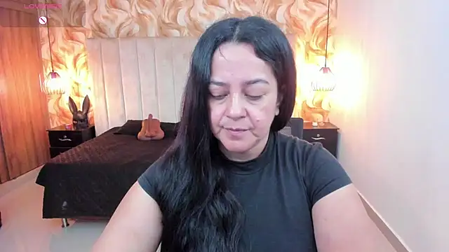 Snapshot of lucia_vonne_ chatting on 02/05/26, 06:45 lucia vonne online show from 02/05/26, 06:45