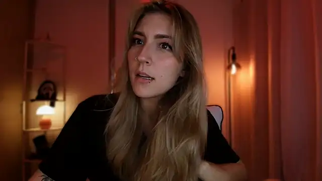 Snapshot of Dakotaa_ chatting on 03/16/26, 02:06 Dakotaa online show from 03/16/26, 02:06
