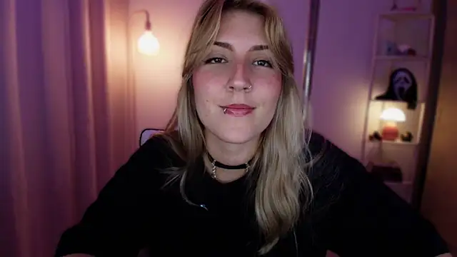 Snapshot of Dakotaa_ chatting on 04/26/26, 02:09 Dakotaa online show from 04/26/26, 02:09