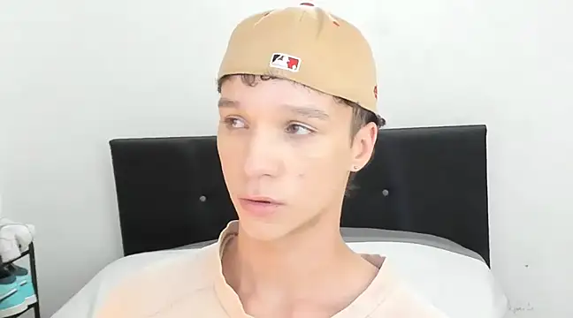 angelcortes online show from 01/10/25, 07:43