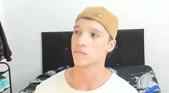 angelcortes online show from 01/16/25, 02:08