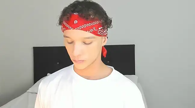 angelcortes online show from 03/03/25, 09:37