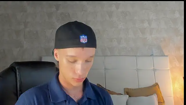 angelcortes online show from 01/11/26, 07:30