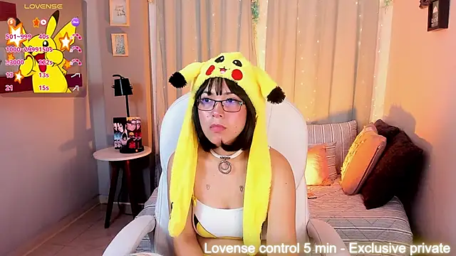 Snapshot of CoralineRicce_ chatting on 02/06/25, 05:14 CoralineRicce  online show from 02/06/25, 05:14