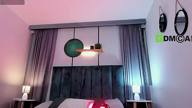 Snapshot of CoralineRicce_ chatting on 11/04/25, 09:58 CoralineRicce online show from 11/04/25, 09:58