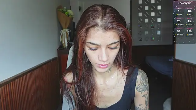 Snapshot of vinkitinkii chatting on 03/16/26, 06:39 vinkitinkii online show from 03/16/26, 06:39