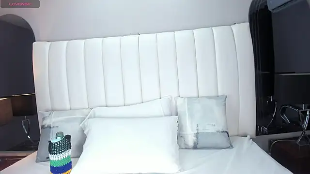 Snapshot of MelanieKlaus chatting on 02/08/25, 04:25 MelanieKlaus online show from 02/08/25, 04:25