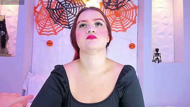 Snapshot of MelanieKlaus chatting on 11/01/25, 11:23 MelanieKlaus online show from 11/01/25, 11:23