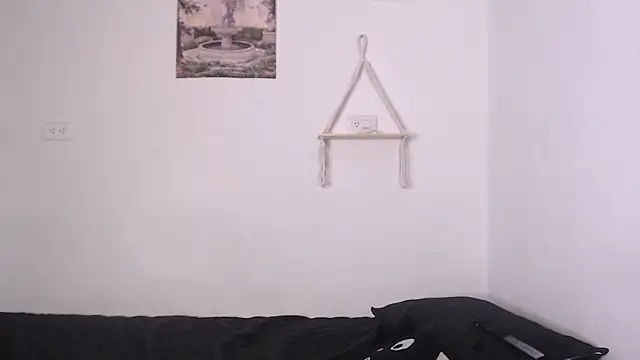 Snapshot of yungelitamor_ chatting on 01/24/25, 04:48 yungelitamor online show from 01/24/25, 04:48