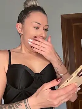 petrouchkaaa  online show from 02/12/26, 09:04