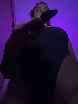 charlotteeruss online show from 04/19/26, 01:38