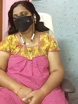 Snapshot of yours-kavaya chatting on 12/25/24, 01:53 yours-kavaya online show from 12/25/24, 01:53