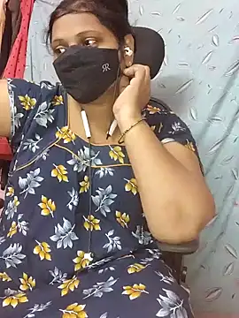 Snapshot of yours-kavaya chatting on 01/08/25, 05:37 yours-kavaya online show from 01/08/25, 05:37