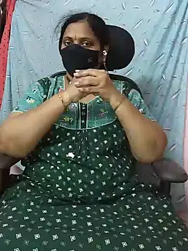 Snapshot of yours-kavaya chatting on 01/10/25, 05:13 yours-kavaya online show from 01/10/25, 05:13