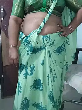 Snapshot of yours-kavaya chatting on 03/11/25, 04:10 yours-kavaya online show from 03/11/25, 04:10