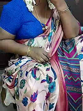 Snapshot of yours-kavaya chatting on 09/19/25, 04:03 yours-kavaya online show from 09/19/25, 04:03