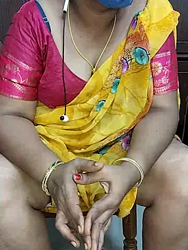 Snapshot of yours-kavaya chatting on 10/10/25, 05:23 yours-kavaya online show from 10/10/25, 05:23