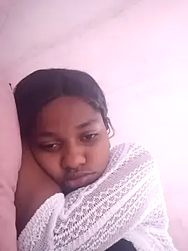 Snapshot of Uvita06 chatting on 02/16/26, 07:43 Uvita06 online show from 02/16/26, 07:43