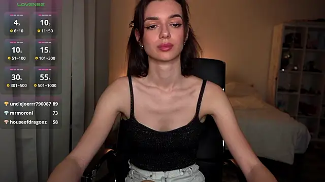 Snapshot of olivia_jeas chatting on 02/03/26, 02:53 olivia jeas online show from 02/03/26, 02:53