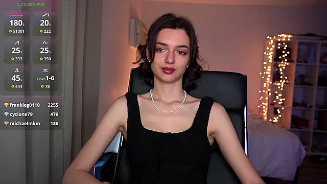 Snapshot of olivia_jeas chatting on 02/09/26, 12:47 olivia jeas online show from 02/09/26, 12:47