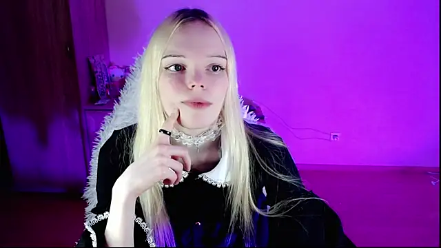 Snapshot of Emily_Nyaffee chatting on 01/23/25, 09:29 Emily Nyaffee online show from 01/23/25, 09:29