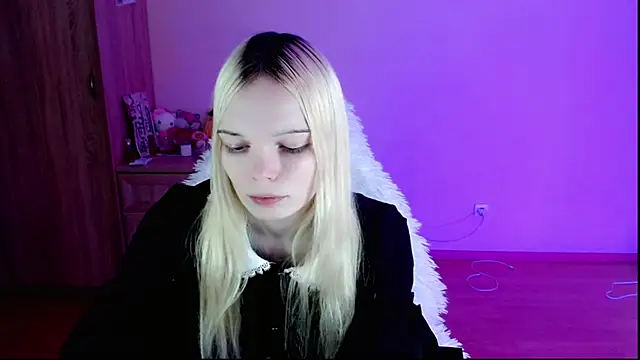 Snapshot of Emily_Nyaffee chatting on 01/25/25, 09:46 Emily Nyaffee online show from 01/25/25, 09:46