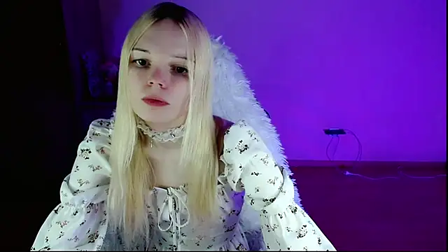 Snapshot of Emily_Nyaffee chatting on 02/03/25, 08:13 Emily Nyaffee online show from 02/03/25, 08:13