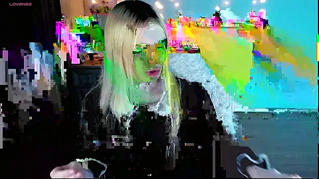 Snapshot of Emily_Nyaffee chatting on 02/22/25, 11:24 Emily Nyaffee online show from 02/22/25, 11:24