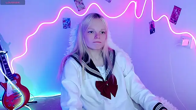 Snapshot of Emily_Nyaffee chatting on 09/27/25, 10:15 Emily Nyaffee online show from 09/27/25, 10:15