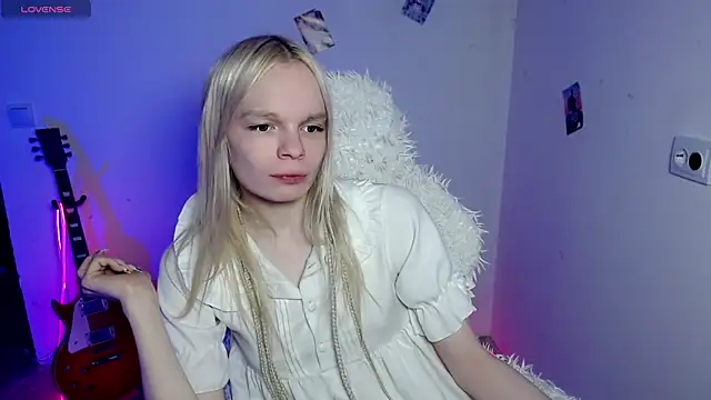 Emily Nyaffee online show from 01/17/26, 01:16