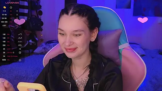 Snapshot of Amanda_Tender chatting on 01/07/25, 09:03 Amanda Tender online show from 01/07/25, 09:03