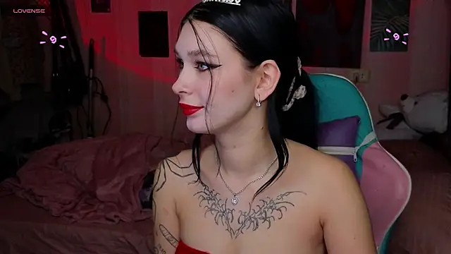 Snapshot of Amanda_Tender chatting on 11/07/25, 12:43 Amanda Tender online show from 11/07/25, 12:43