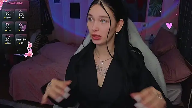 Snapshot of Amanda_Tender chatting on 11/23/25, 11:48 Amanda Tender online show from 11/23/25, 11:48