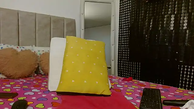 Wilson Siara online show from 02/15/26, 04:42