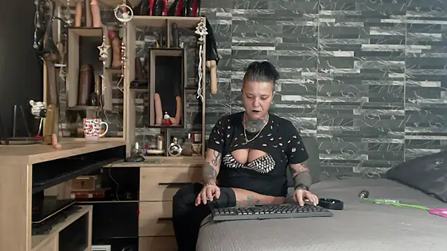 Mistress Miry online show from 12/23/24, 07:28