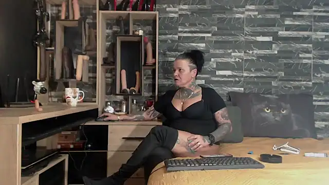 Mistress Miry online show from 01/29/25, 01:05