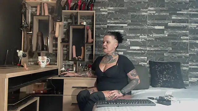 Mistress Miry online show from 02/08/25, 04:36