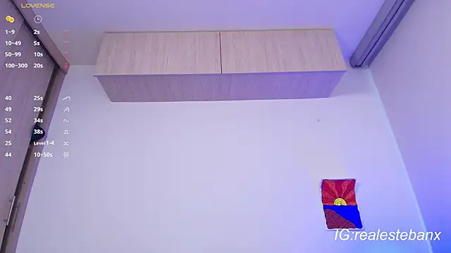 Esteban Knight online show from 09/29/25, 10:14