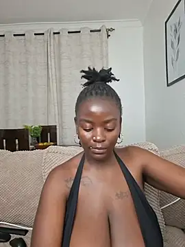 Snapshot of hornycreamybabe chatting on 07/16/26, 06:03 hornycreamybabe online show from 07/16/26, 06:03