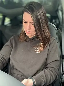 LadyLena1 online show from 03/19/25, 09:05