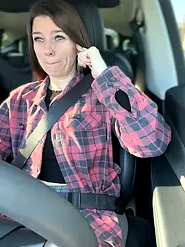 LadyLena1 online show from 11/30/25, 06:12