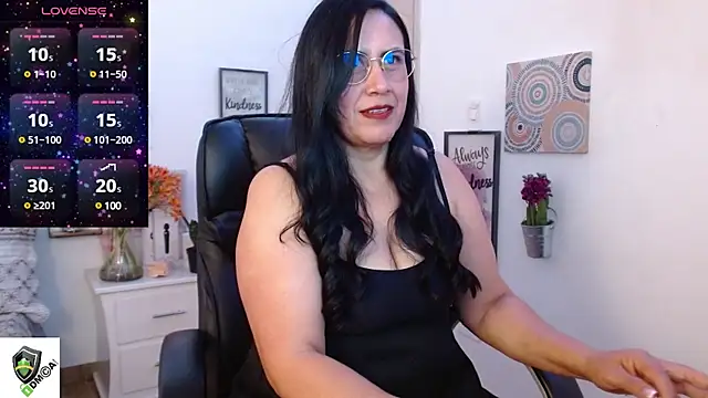 Snapshot of amalia_brunette chatting on 01/29/25, 06:28 amalia brunette online show from 01/29/25, 06:28