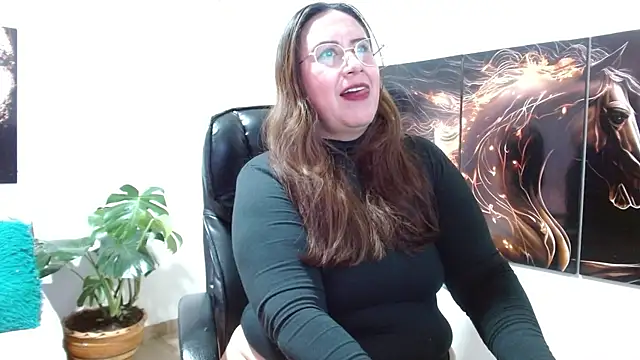 Snapshot of amalia_brunette chatting on 04/18/26, 09:37 amalia brunette online show from 04/18/26, 09:37