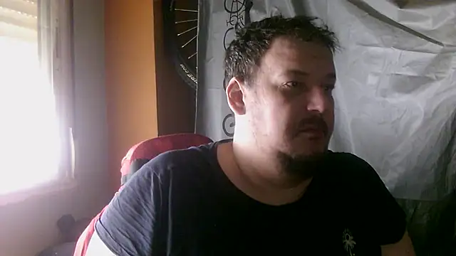Snapshot of porkorossy chatting on 04/19/26, 07:51 porkorossy online show from 04/19/26, 07:51