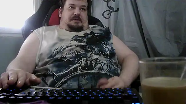 Snapshot of porkorossy chatting on 05/15/26, 07:15 porkorossy online show from 05/15/26, 07:15