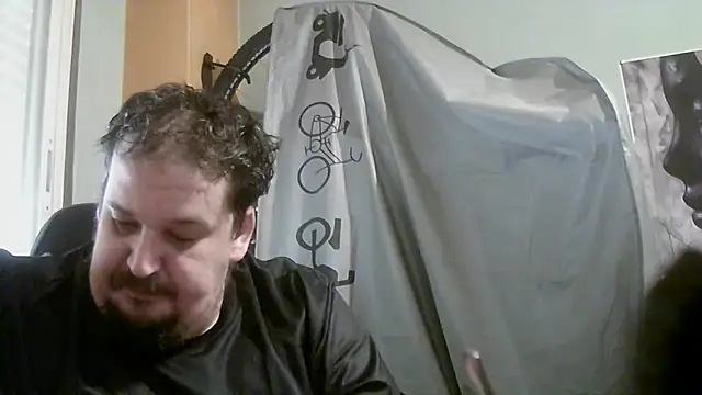 Snapshot of porkorossy chatting on 05/20/26, 09:48 porkorossy online show from 05/20/26, 09:48