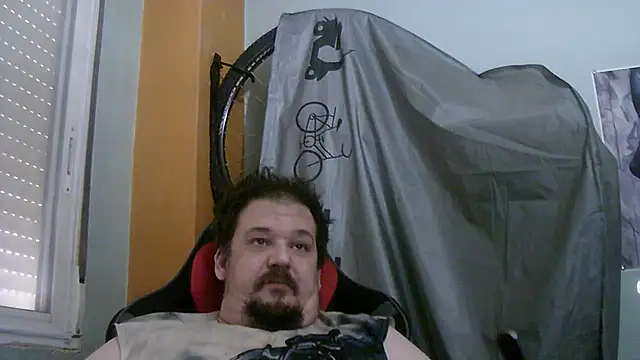 Snapshot of porkorossy chatting on 05/27/26, 07:05 porkorossy online show from 05/27/26, 07:05