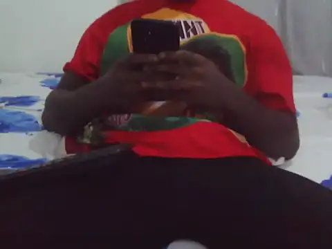 Snapshot of Hornny_Phrase chatting on 05/14/26, 02:13 Hornny Phrase online show from 05/14/26, 02:13