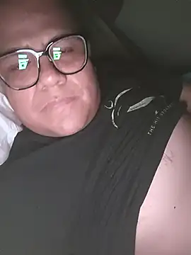 ChubbyCdmxInt1 online show from 11/30/25, 07:01