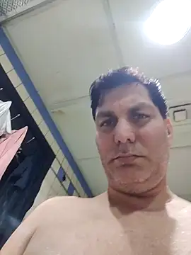 Snapshot of ZIMMY25 chatting on 04/05/26, 12:24 ZIMMY25 online show from 04/05/26, 12:24